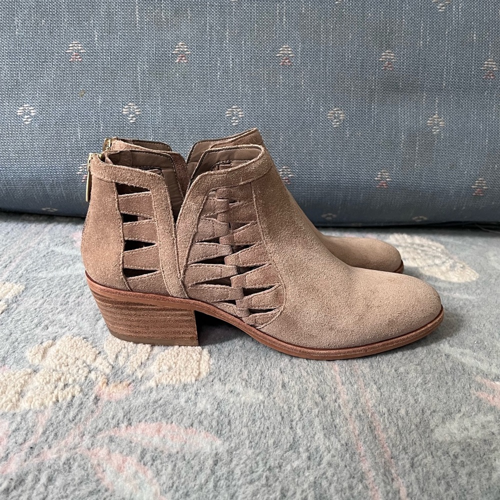 Vince Camuto Suede Women’s Booties Ankle  Boots